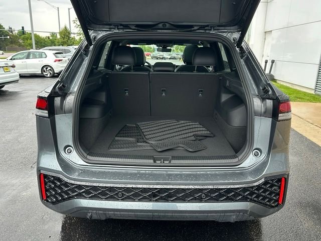 Certified Used 2025 Gray Volkswagen 2.0T SE R-Line Black image 17