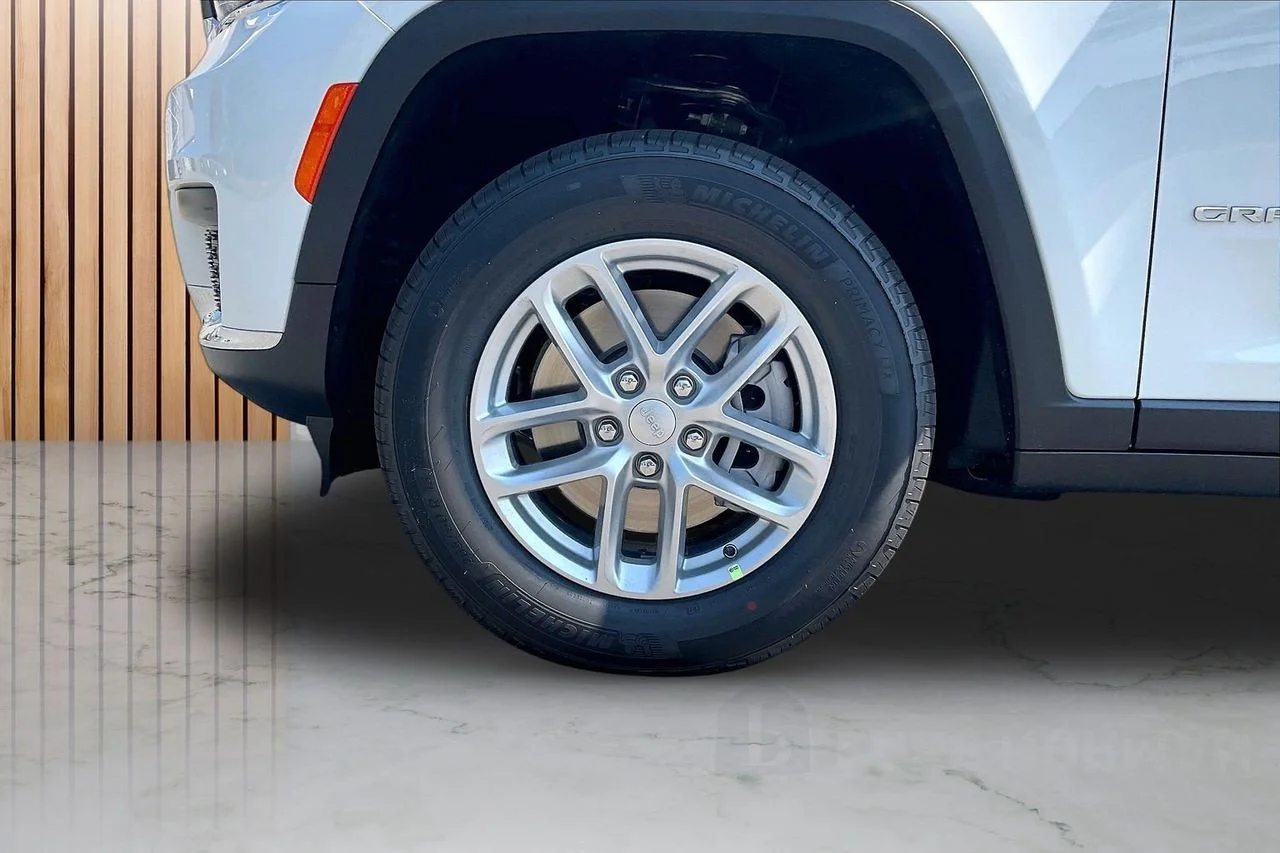 New 2026 Bright White Clearcoat Jeep Laredo X image 32