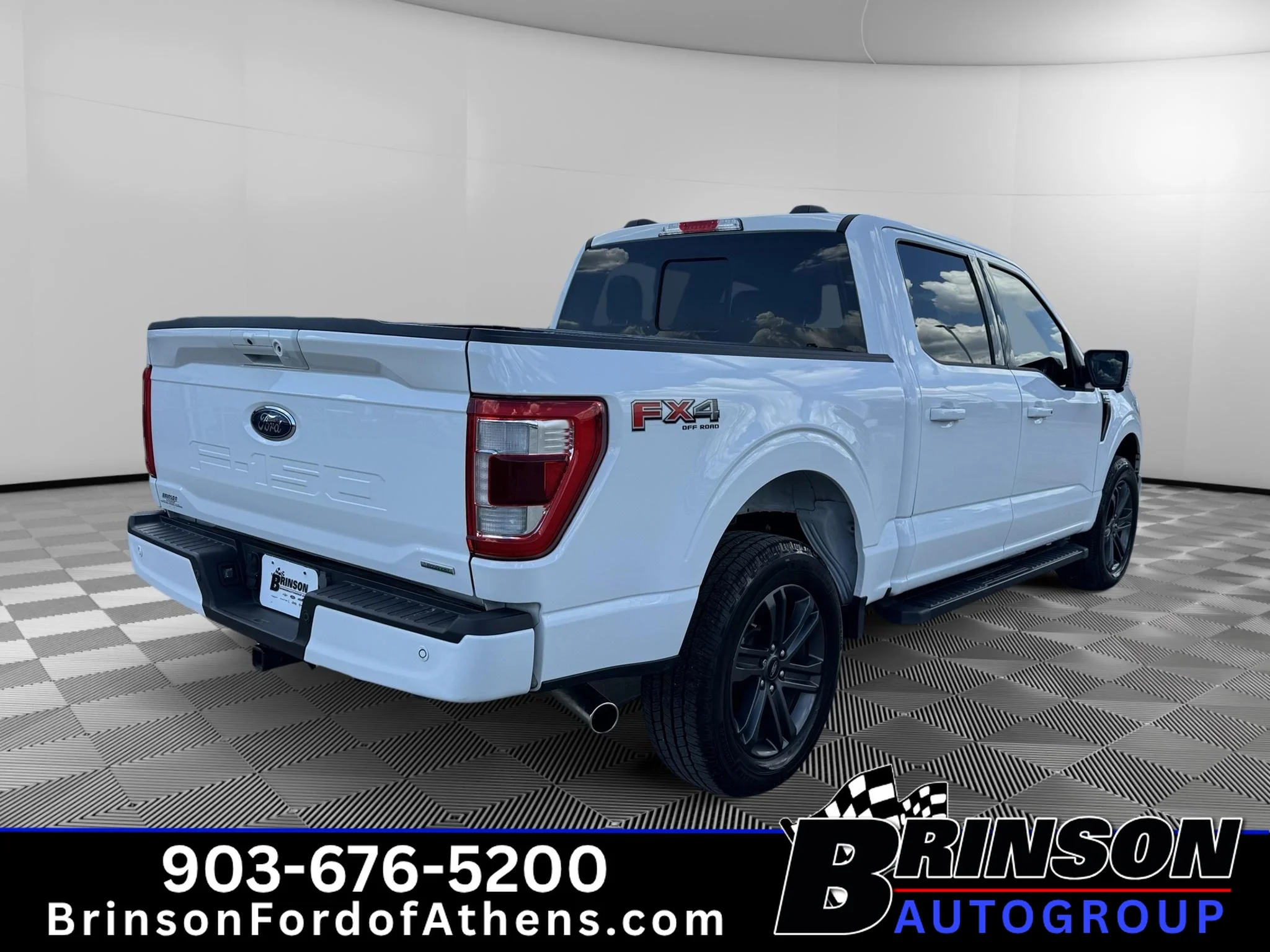 Certified Used 2023 Oxford White Ford LARIAT image 5