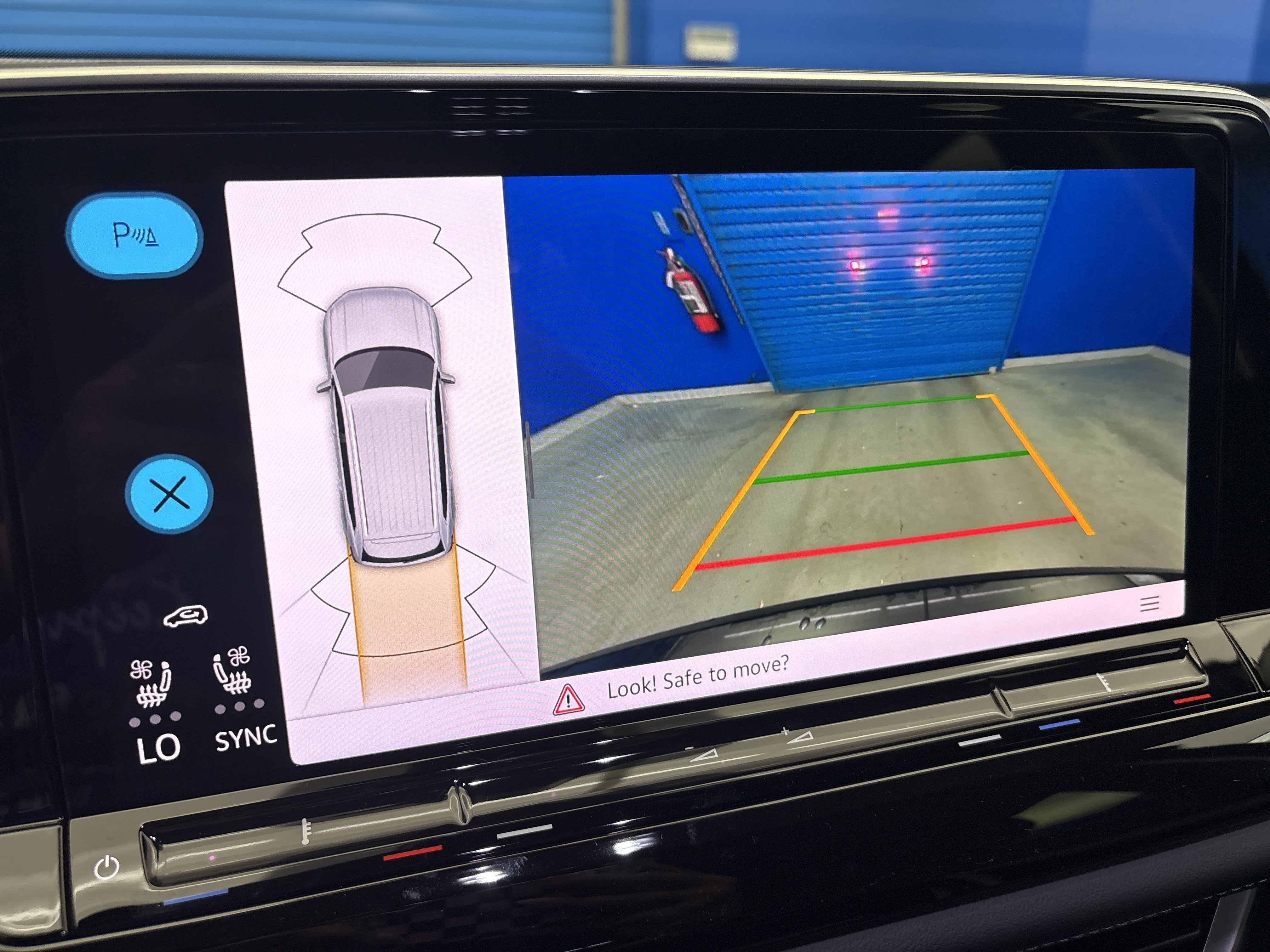 2026 Volkswagen Atlas SE w/Tech - Photo 19