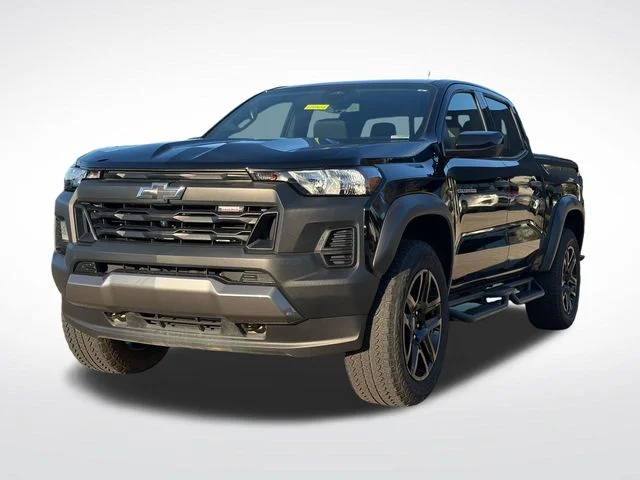 Used 2024 Black Chevrolet Trail Boss image 21
