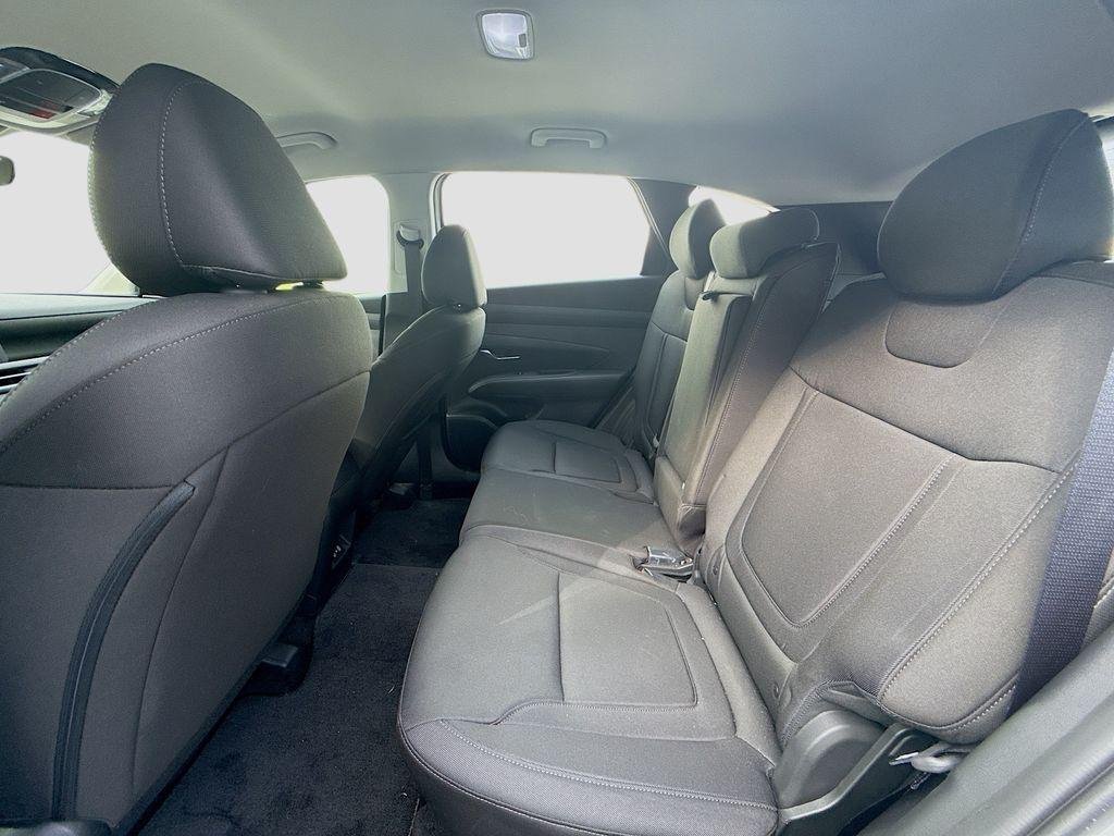2025 Hyundai Tucson SE - Photo 17