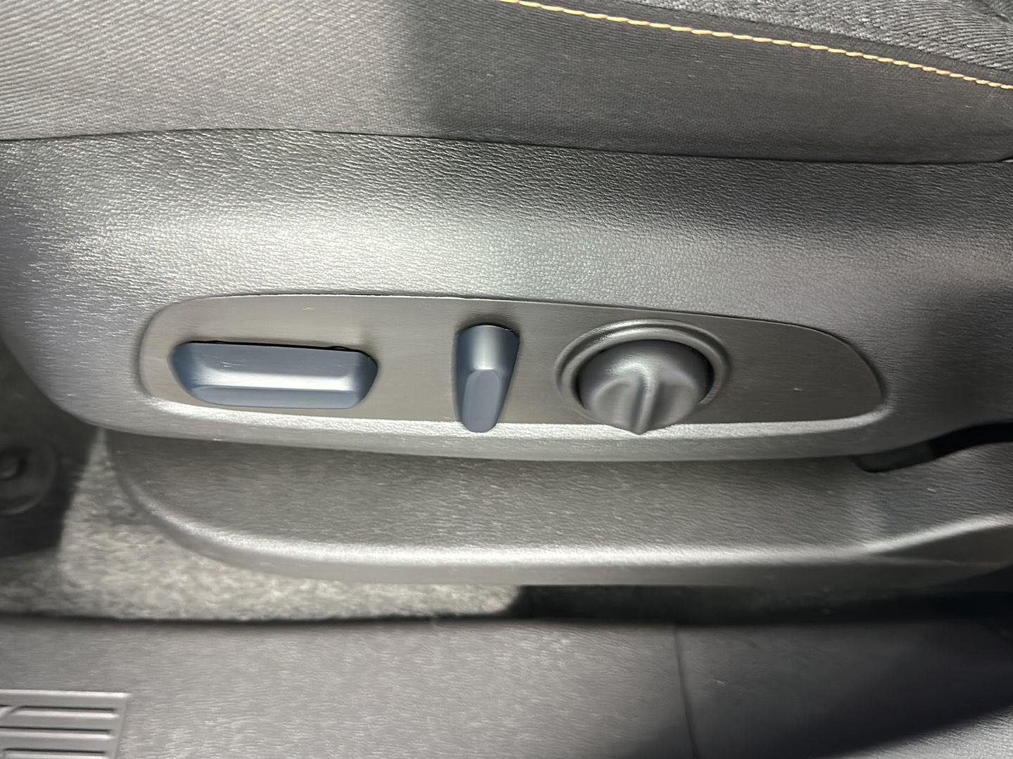 Used 2024 Riptide Blue Chevrolet LT image 11