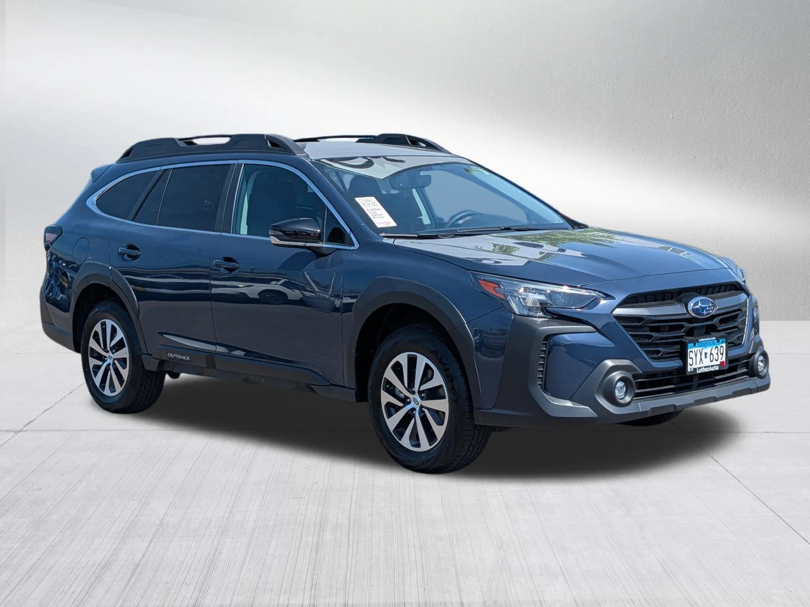 2025 Subaru Outback Premium's photo