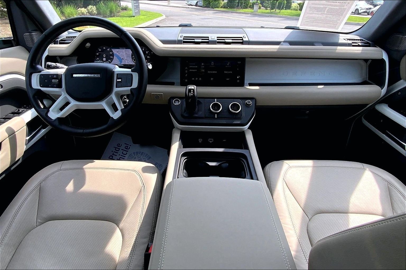 Used 2024 Fuji White Land Rover S image 15