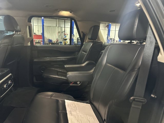 Used 2022 Dark Matter Metallic Ford XLT image 30