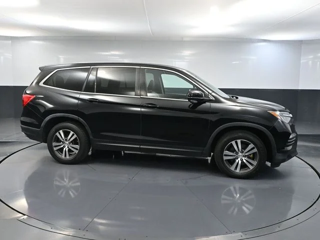 Used 2016 Black Honda EX-L image 3