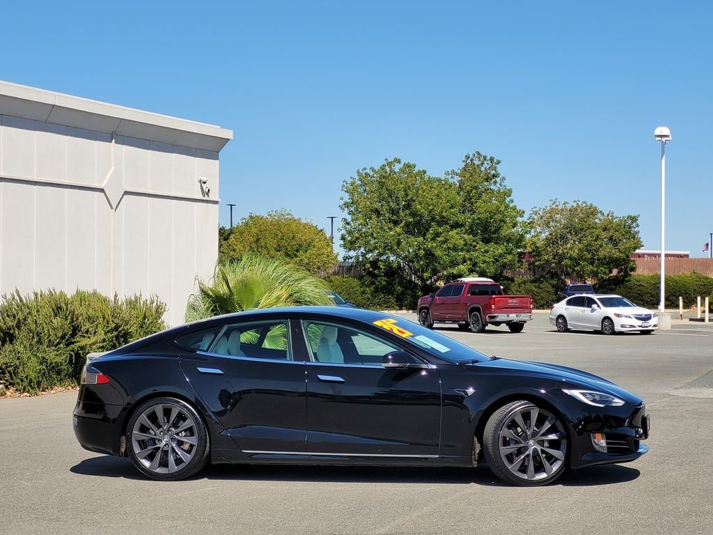 Used 2021 Black Tesla Long Range image 3