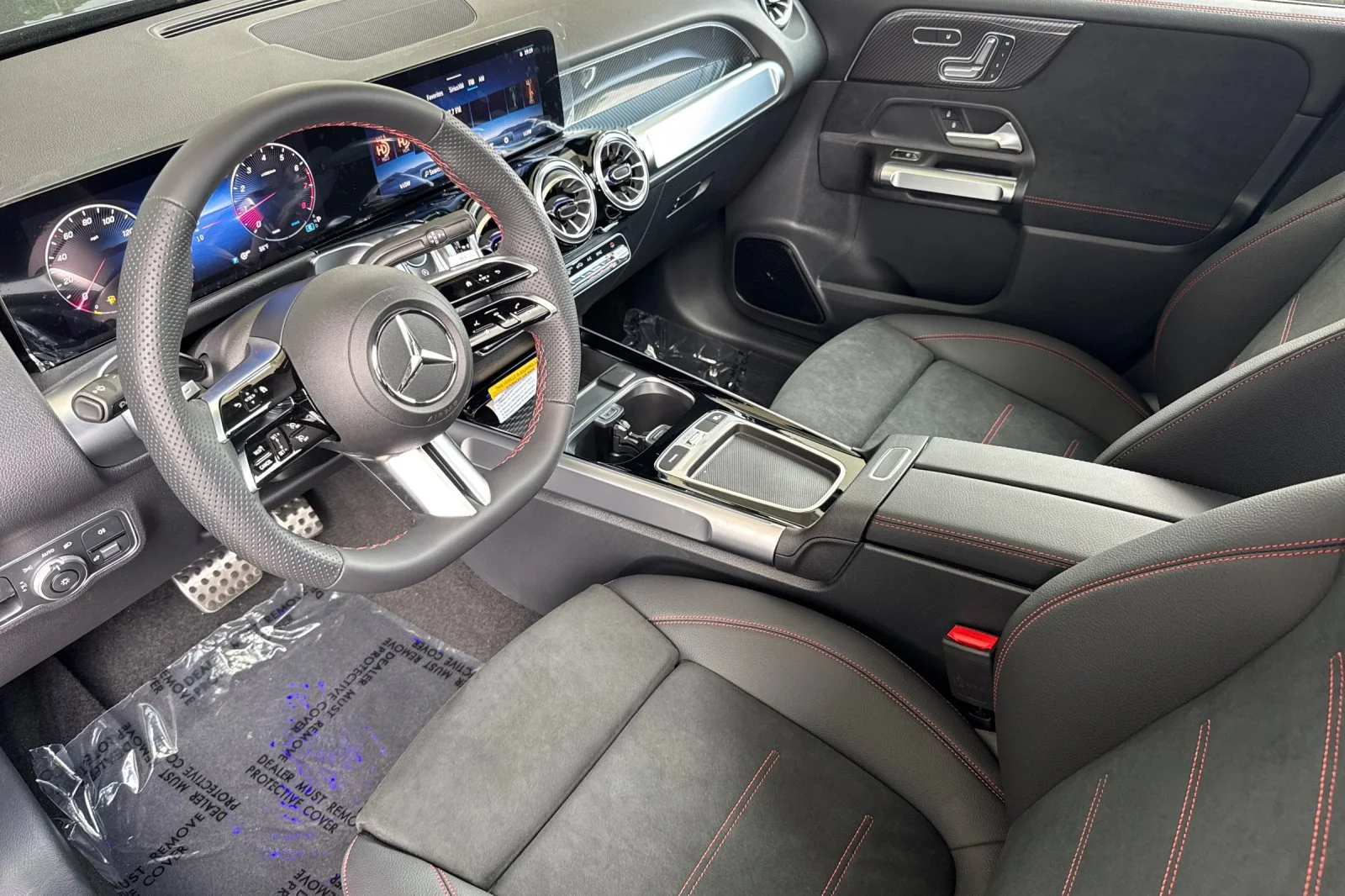 New 2026 Black Mercedes-Benz GLB 250 image 7