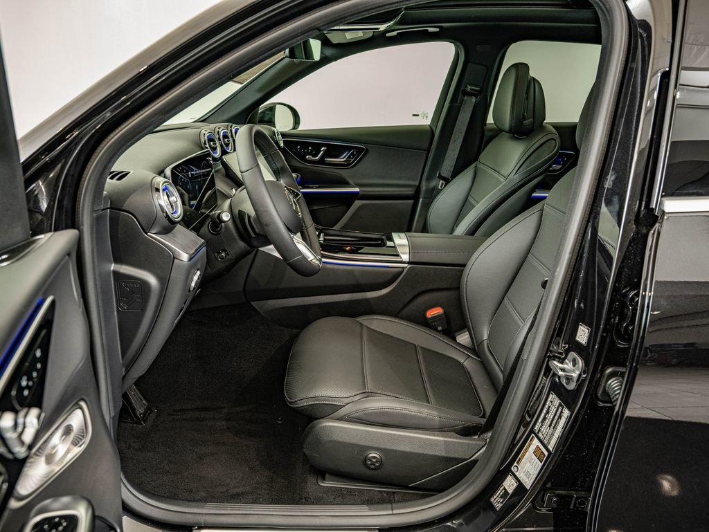 New 2026 Obsidian Black Metallic Mercedes-Benz GLC 300 image 30
