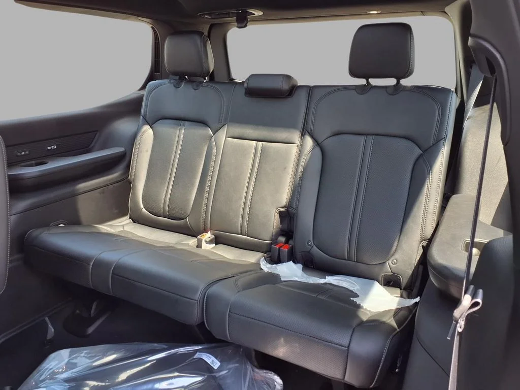 New 2026 High Gloss Black Exterior Paint Jeep Limited Reserve image 26
