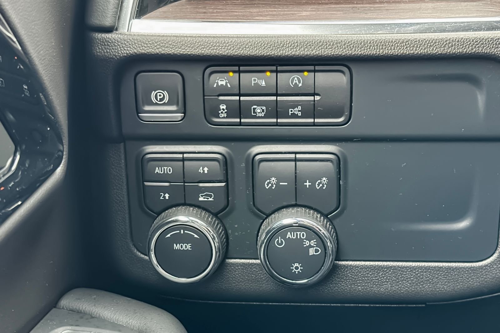 Used 2025 Gray Chevrolet LS image 32