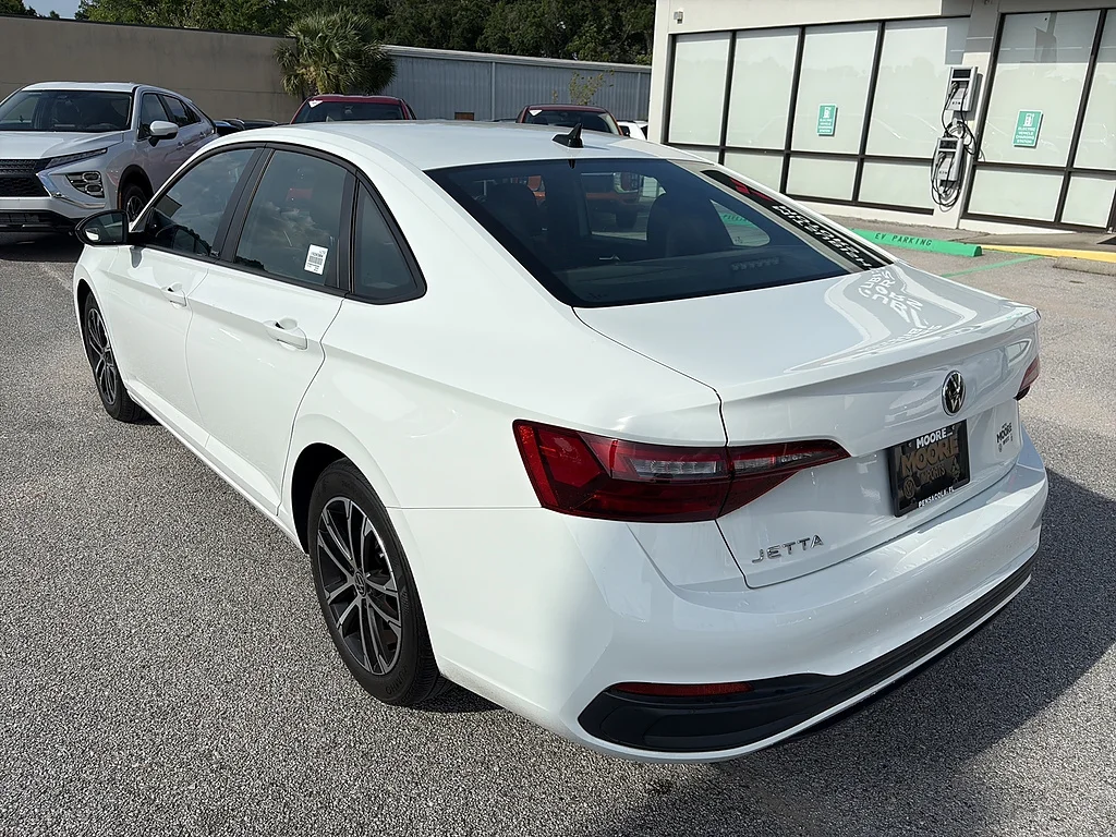 Certified Used 2023 Pure White Volkswagen Sport Auto image 6
