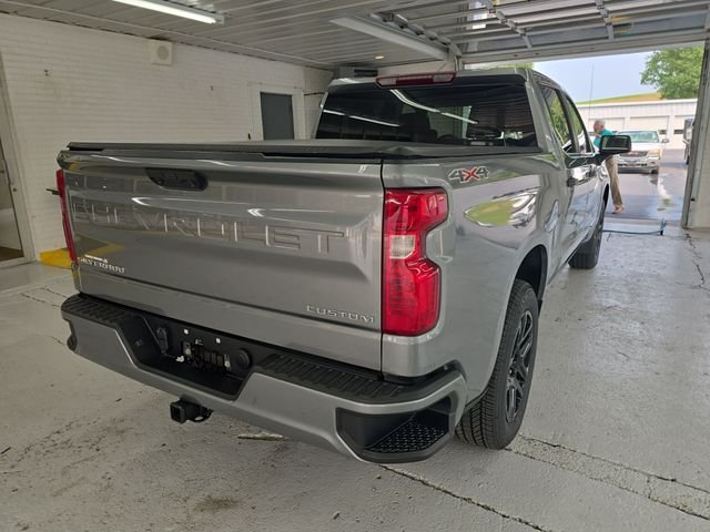 Used 2023 Gray Chevrolet Custom image 5
