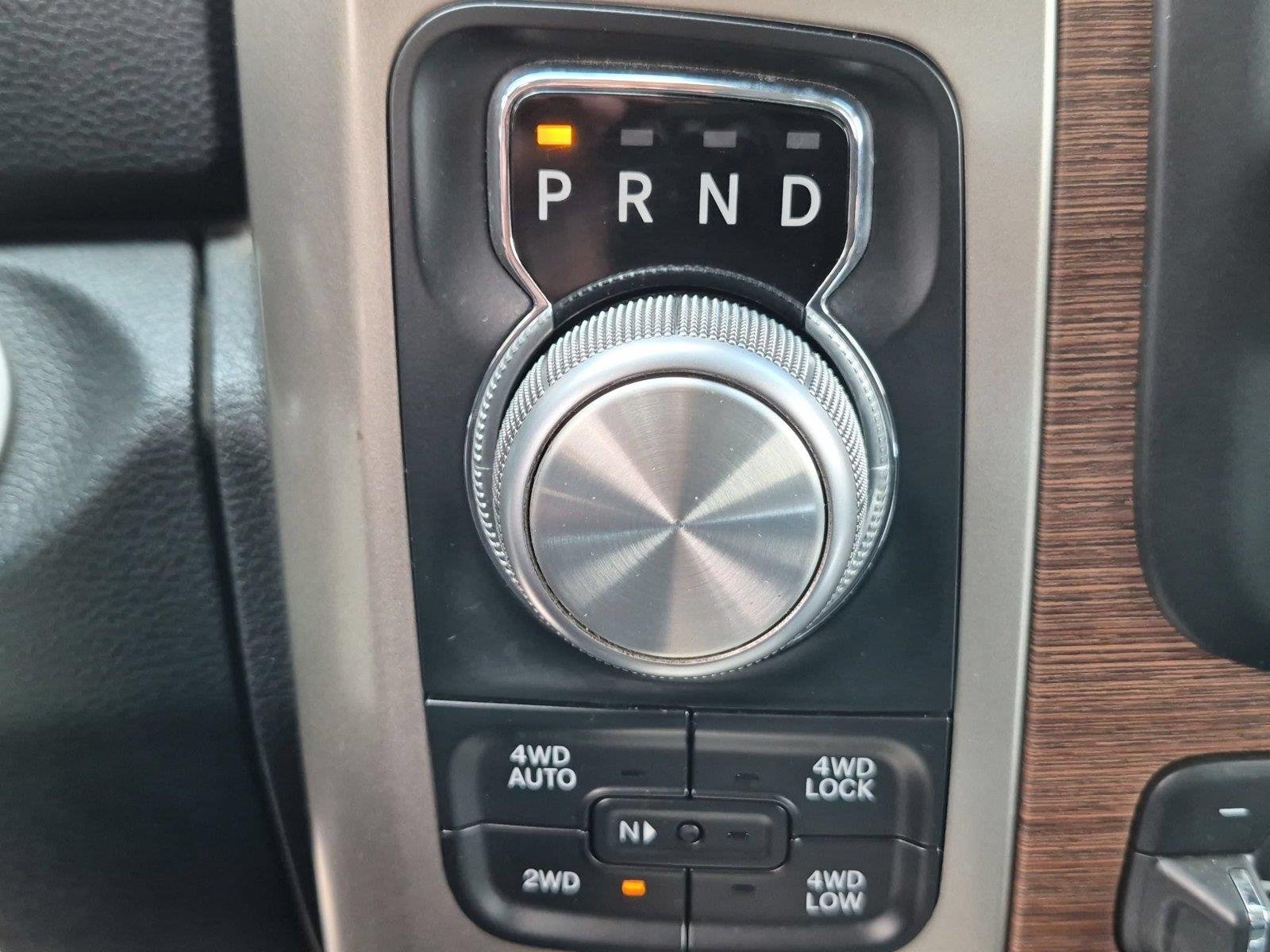 Used 2015  RAM TRUCK LARAM image 28