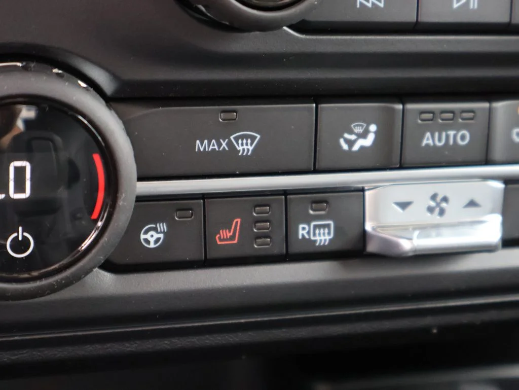 New 2026 Avalanche Gray Ford Badlands® image 36