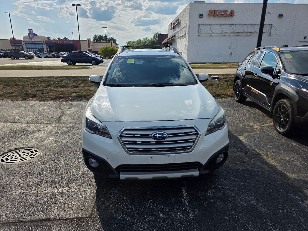 Used 2015 Crystal White Pearl Subaru 2.5i image 1
