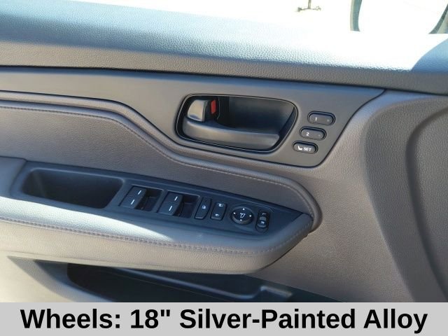 Used 2018 Silver Honda EX-L image 15
