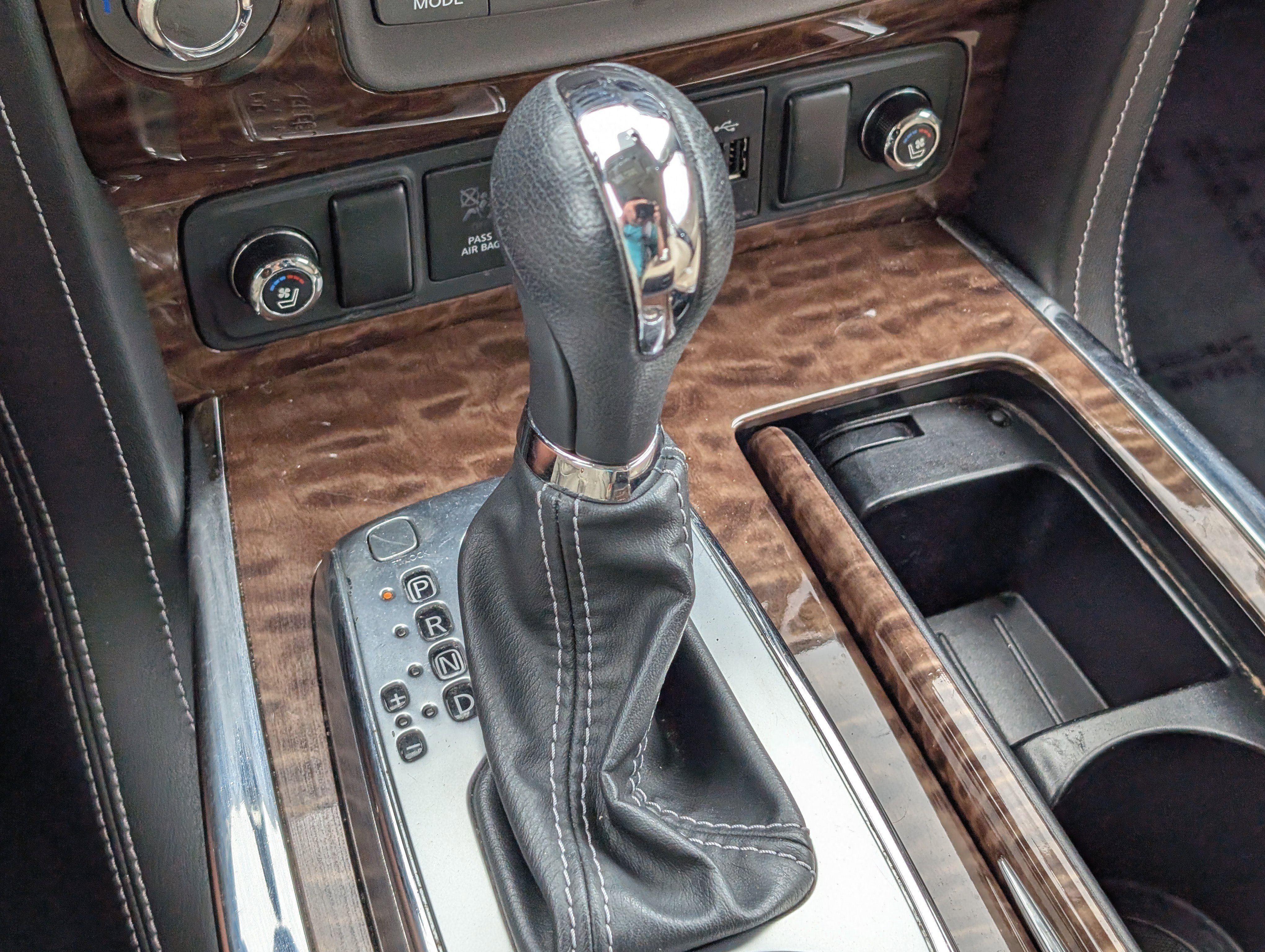 Used 2018 Gun Metallic Nissan Platinum image 32