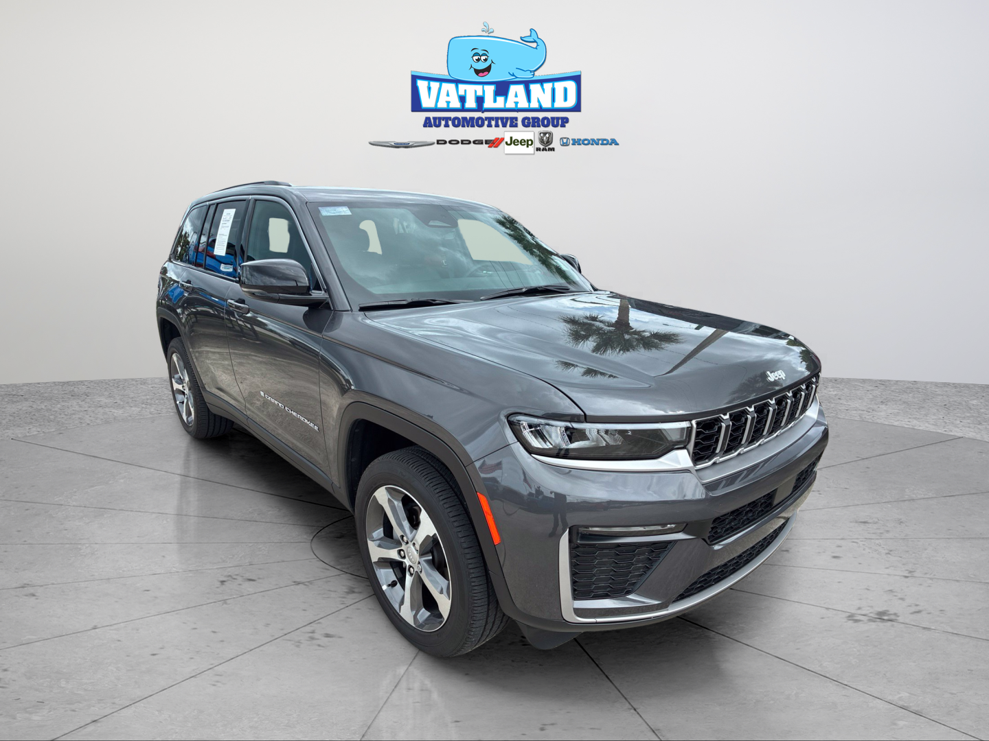 Used 2026 Gray Jeep Limited image 7