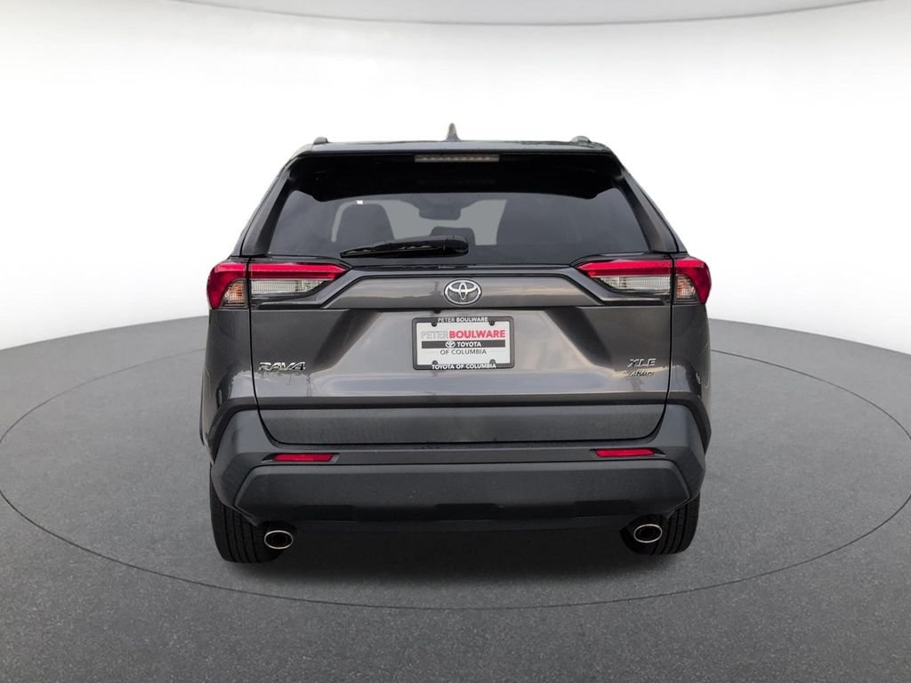 Used 2020 Gray Toyota XLE image 4
