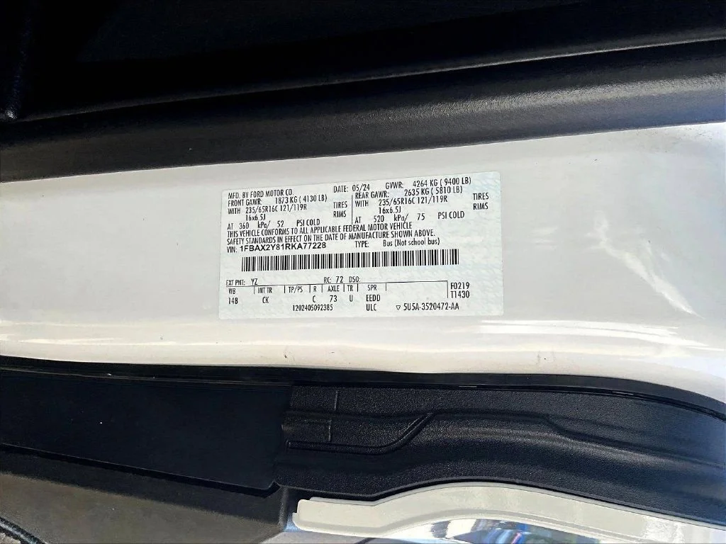 Used 2024 Oxford White Ford XLT image 21