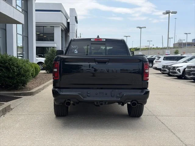 New 2026 Diamond Black Crystal Pearl-Coat Exterior Paint RAM BIG HORN image 6
