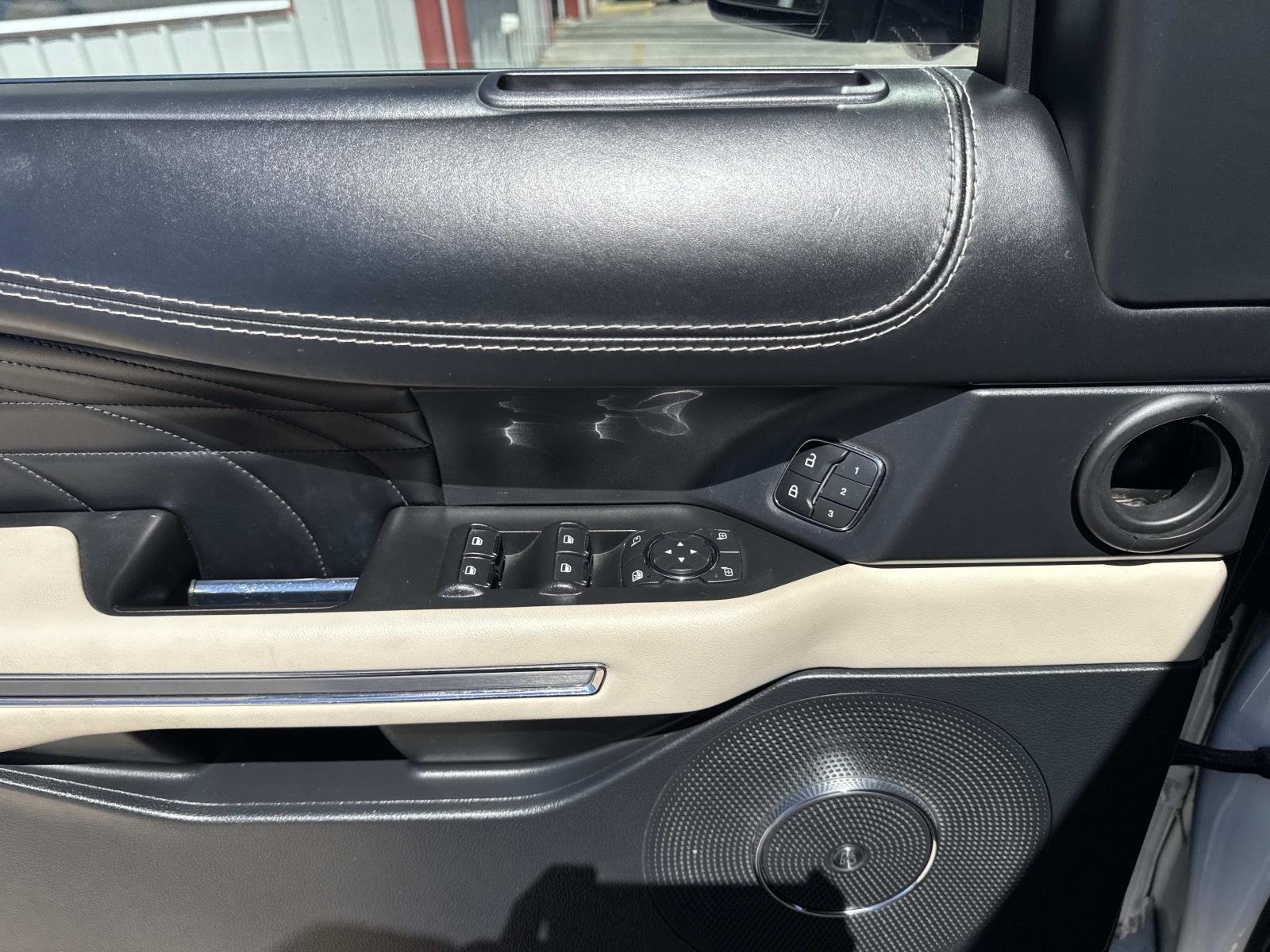 Used 2021 Star White Metallic Tri-Coat Ford Platinum image 20
