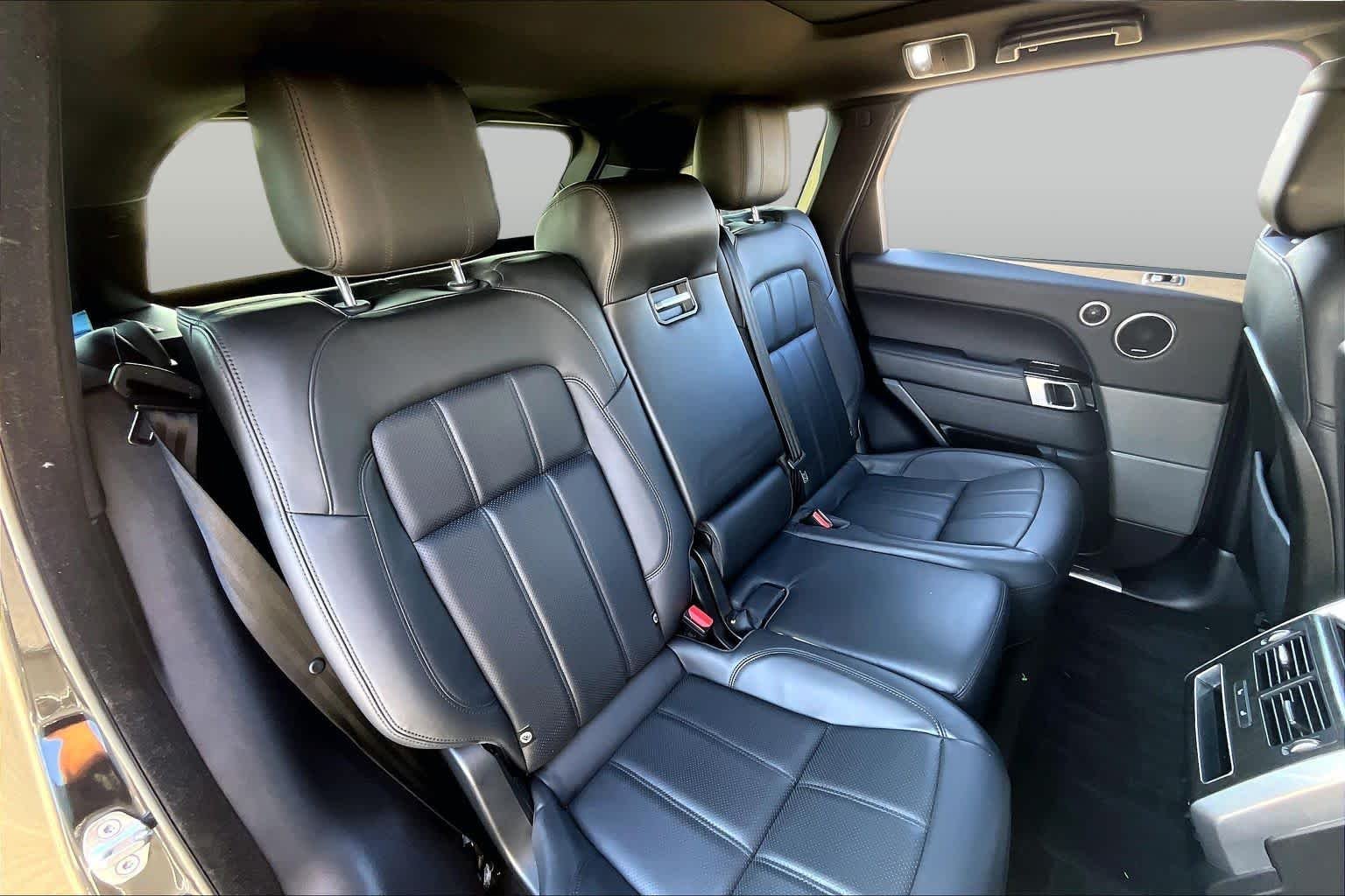 Used 2020 Santorini Black Metallic Land Rover HSE Dynamic image 18