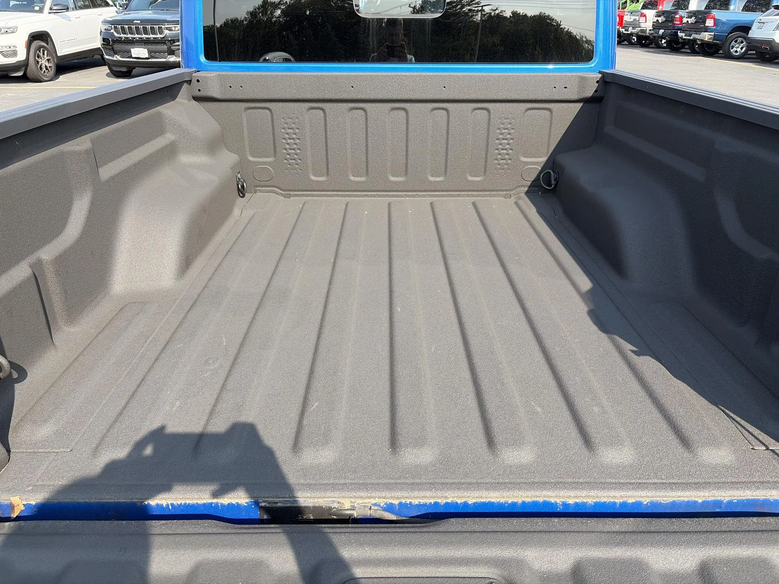 Used 2022 Hydro Blue Pearlcoat Jeep Rubicon image 10