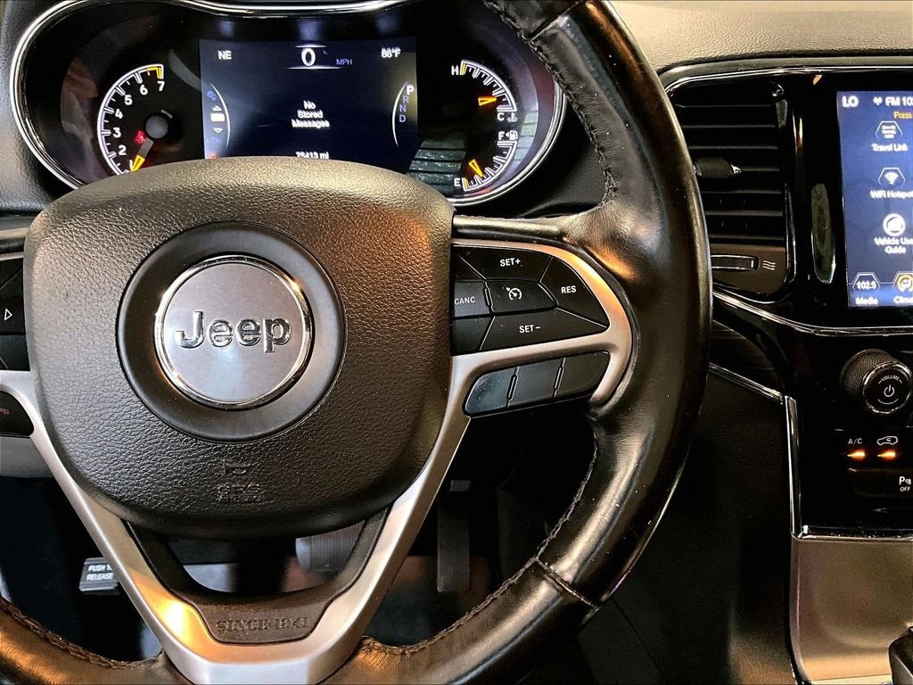 Used 2020 Silver Jeep Limited image 25