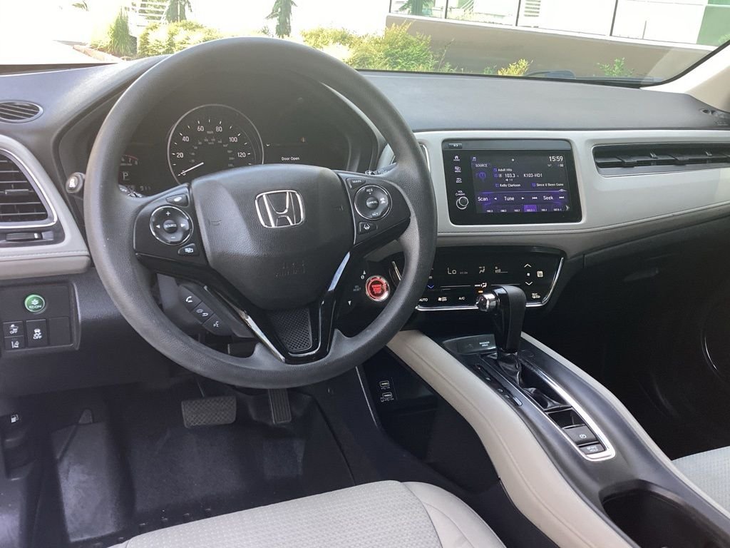 Used 2022 White Honda EX image 12