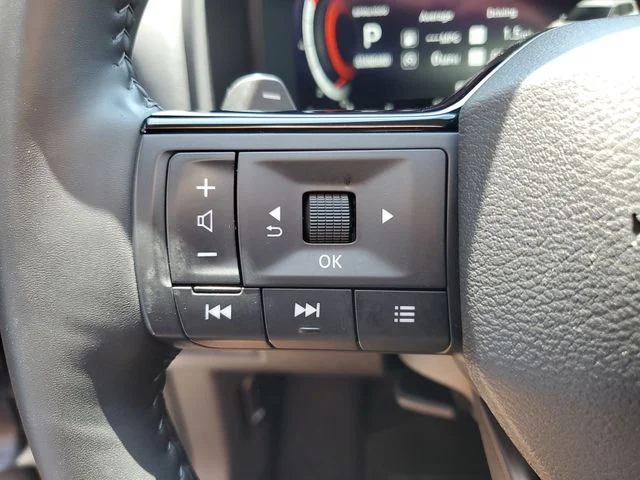 Certified Used 2025 Gold Nissan SL image 20