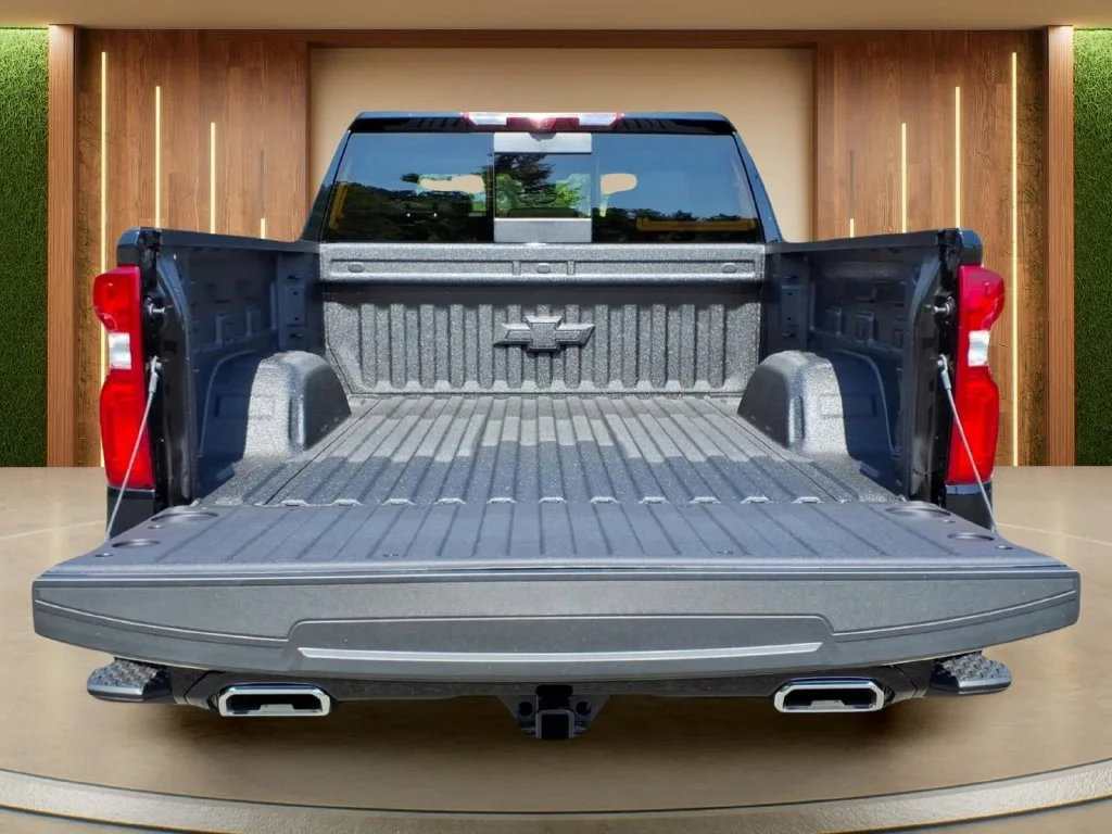 New 2026 Black Chevrolet High Country image 34
