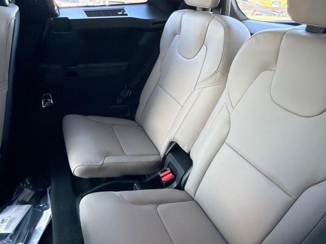 New 2026 White Volvo T8 Ultra image 11