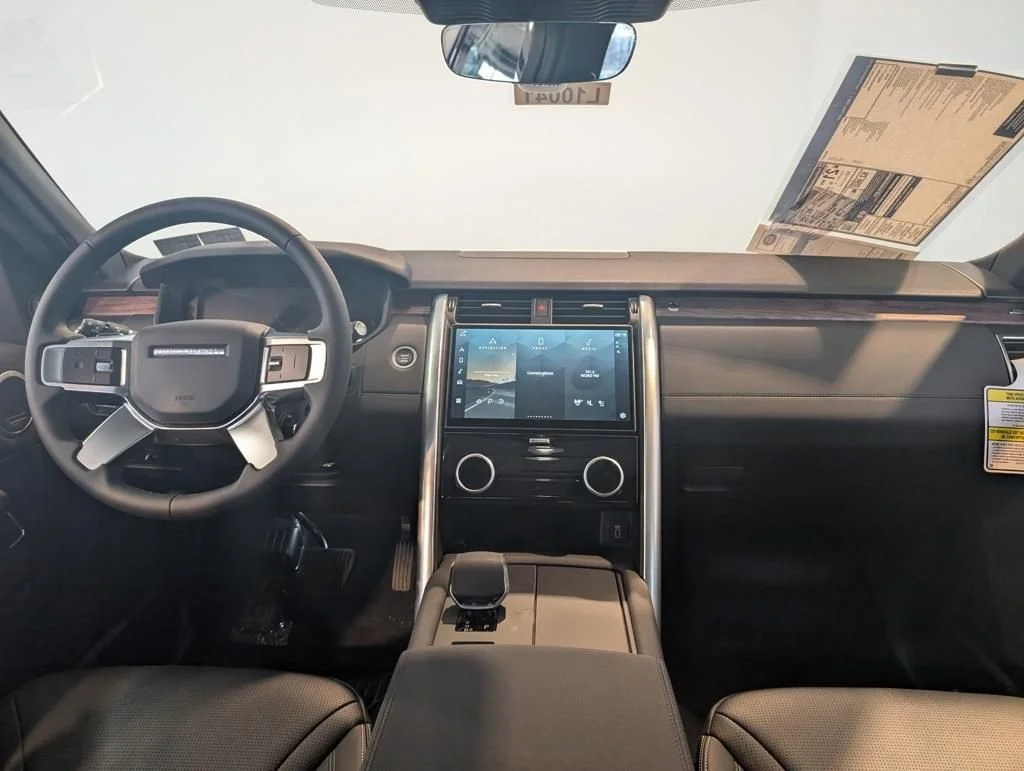 New 2026 Fuji White Land Rover S image 12