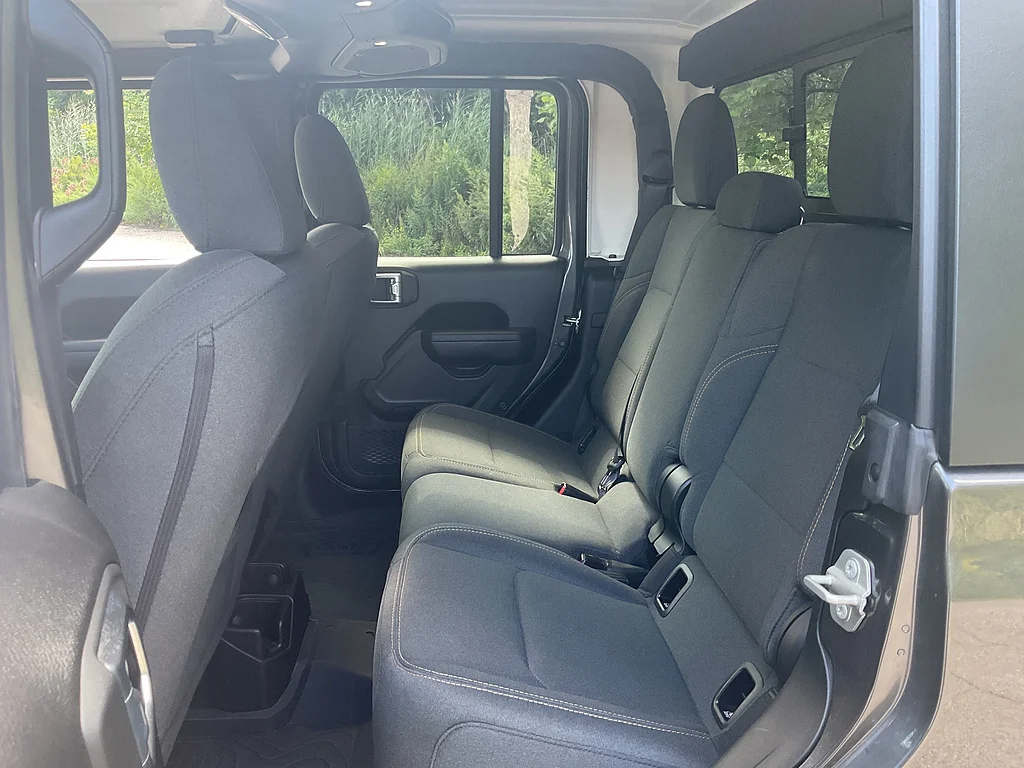 Certified Used 2024 GRAY Jeep Sport S image 9