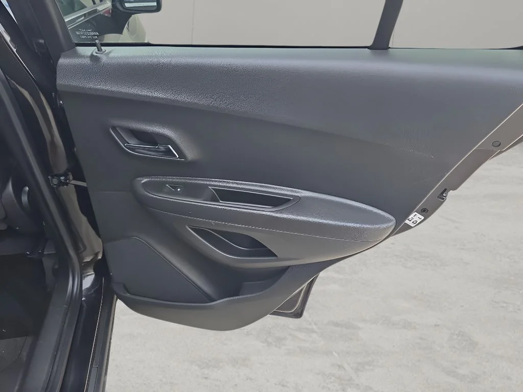 Used 2019 Black Chevrolet 1LT image 33