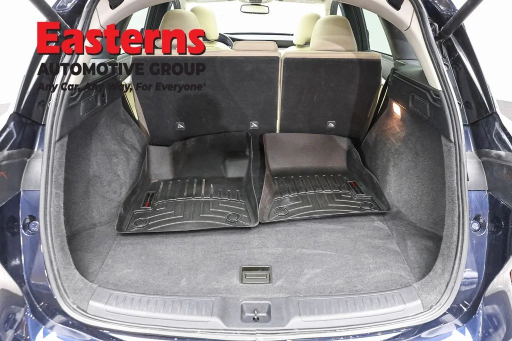 Used 2022 Blue INFINITI LUXE image 9