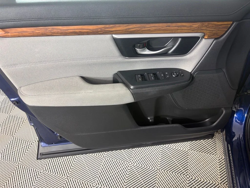 Used 2019  Honda EX image 10