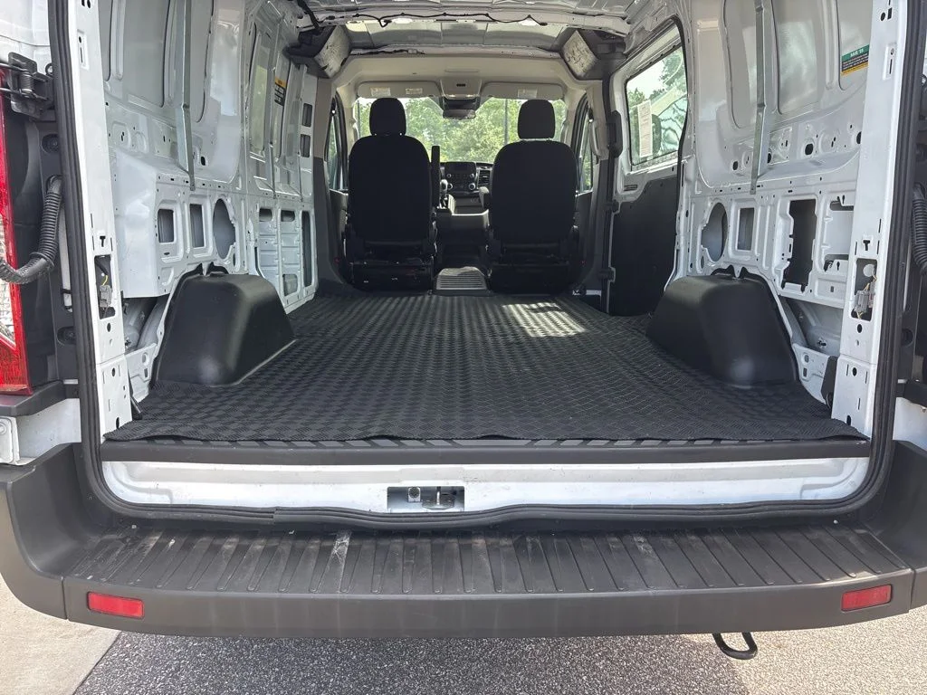 Used 2024 Oxford White Ford Base image 15