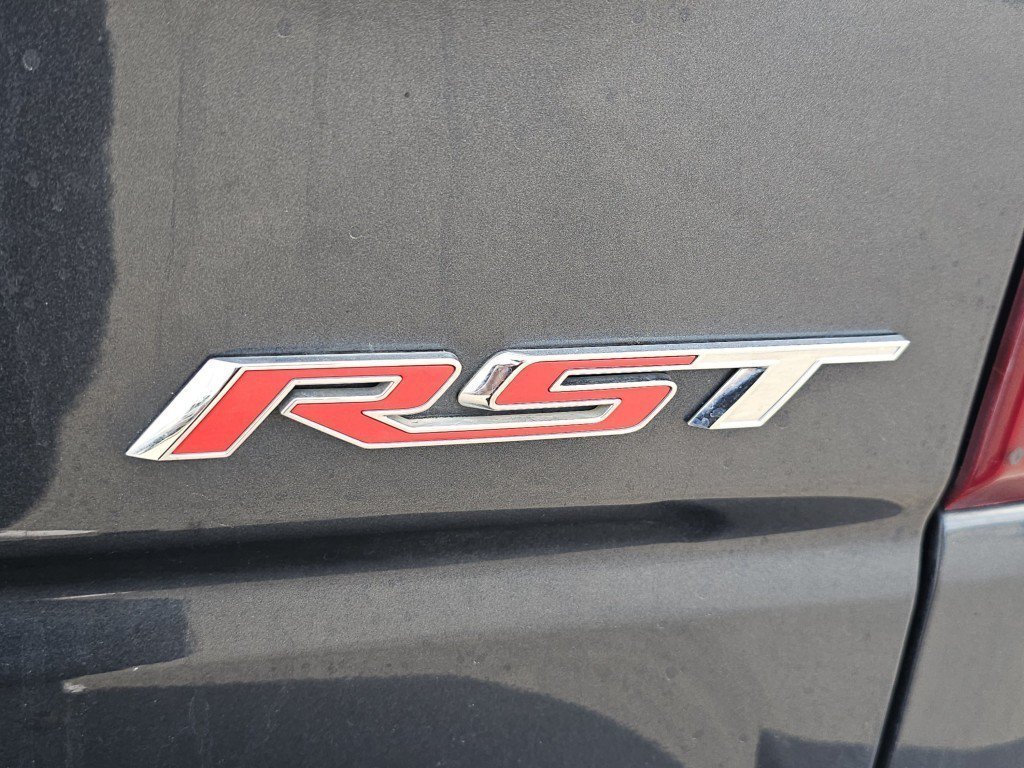 Used 2021 Shadow Gray Metallic Chevrolet RST image 19
