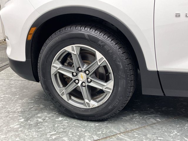 Used 2023 Summit White Chevrolet LT image 35