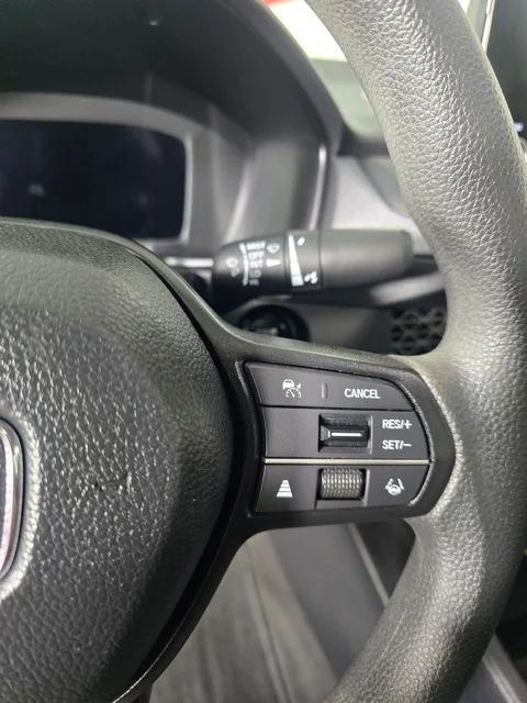 Used 2025 White Honda LX image 19