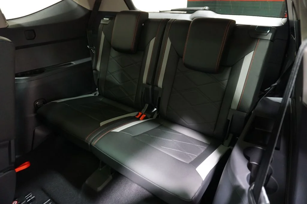 New 2026 Pure Gray Volkswagen Peak Edition image 12
