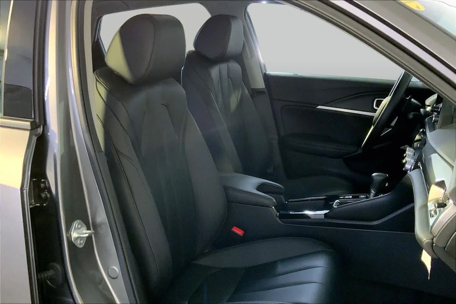 Certified Used 2025 Liquid Carbon Metallic Acura BASE image 8