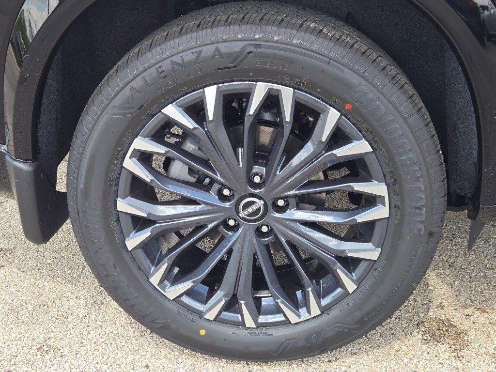 New 2026 Super Black Nissan Platinum image 12