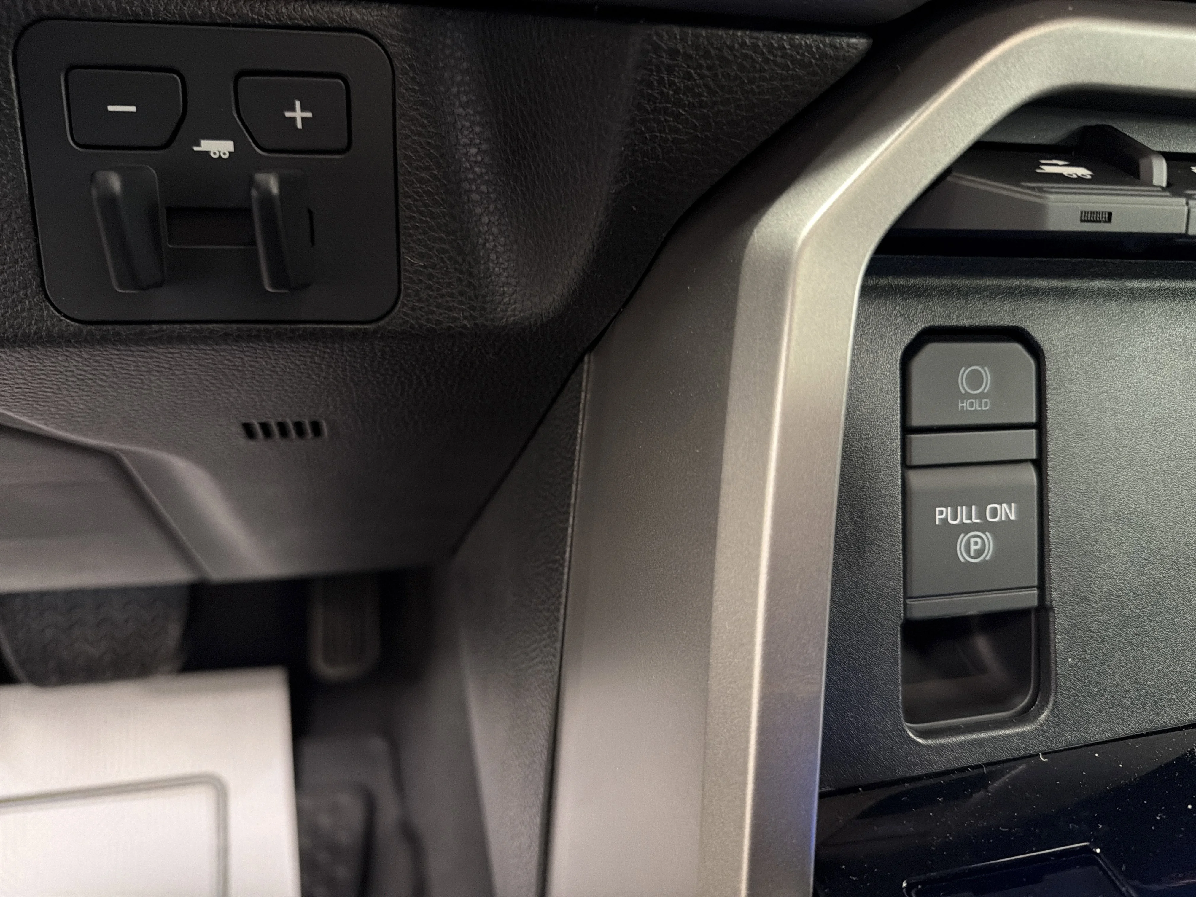 2026 Toyota Sequoia Platinum - Photo 30