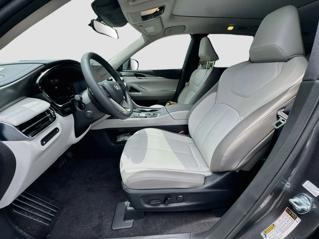 New 2027 GRAPHITE SHADOW INFINITI Luxe FWD image 22