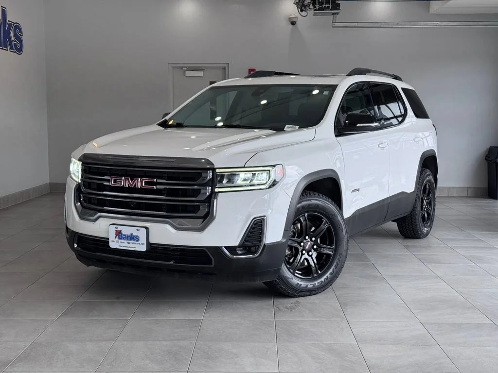 Certified Used 2023 SUMMIT WHITE GMC AT4 image 2